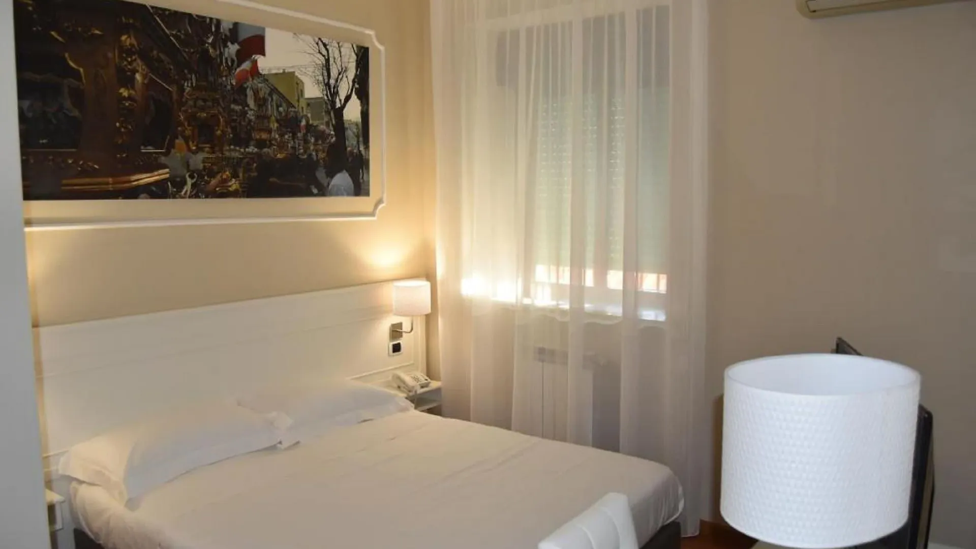 Hotel Centrum Катания